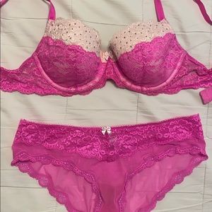 Victoria’s Secret bra/panty set LIMITED EDITION